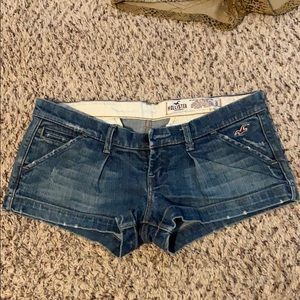 Hollister Jean Shorts!